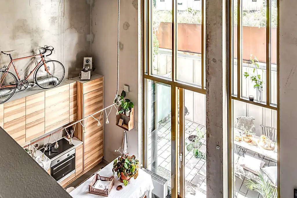 独特粉色工业风，60m2 两层公寓设计惊艳亮相-4