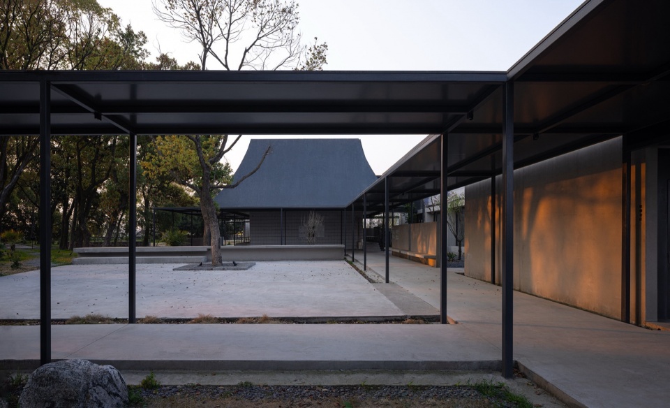 先锋鉴湖书店（鉴湖取水岛市政设施更新项目）丨中国绍兴丨大舍建筑设计事务所,同济大学建筑设计研究院等-26