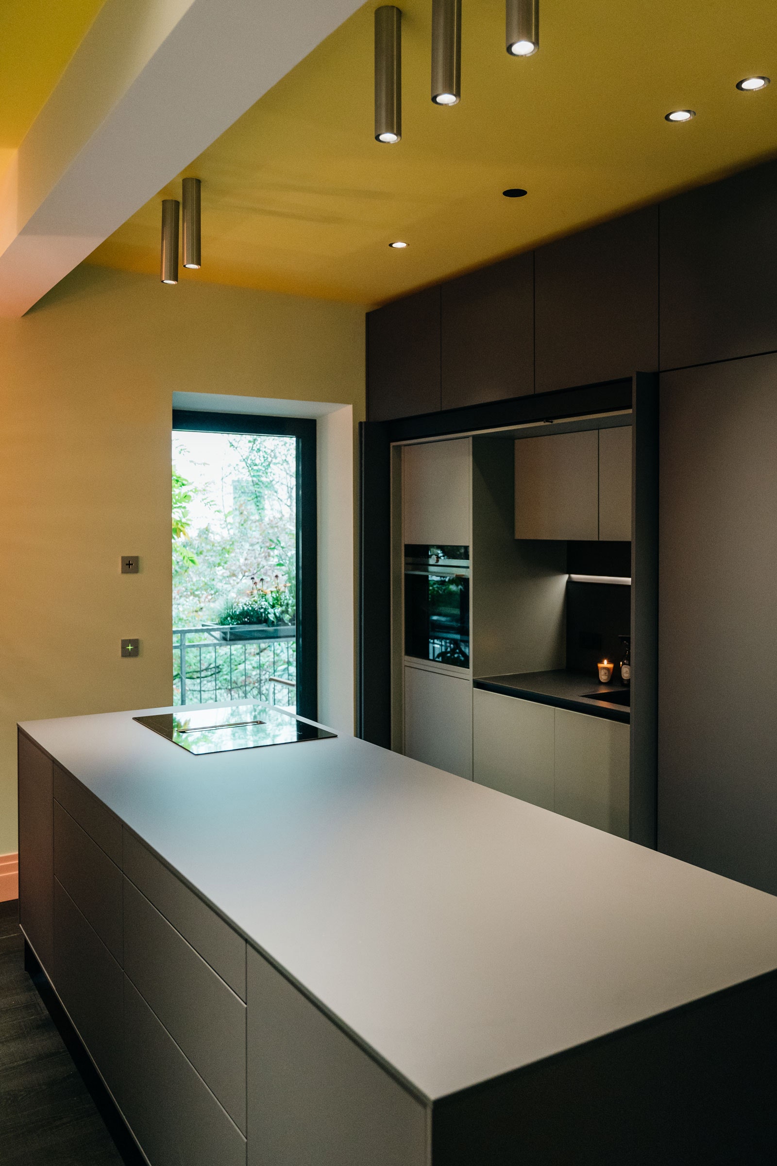 未来家居实验室 | 多面、节能、温馨的 90 平米公寓-7