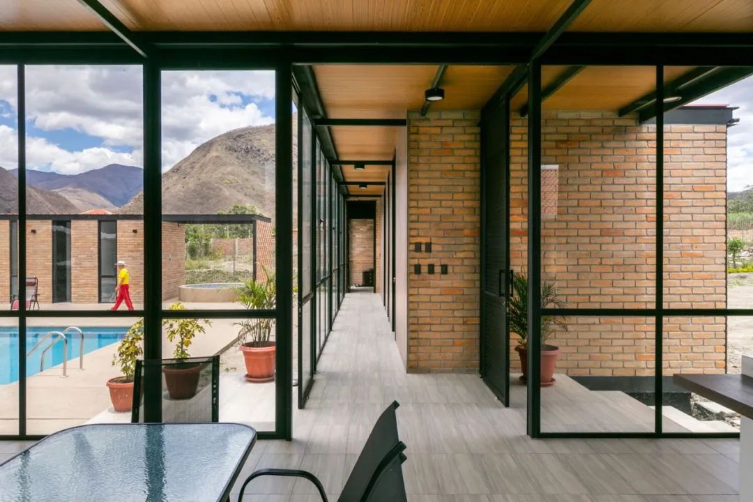 乡村民宿的钢构建筑艺术-15