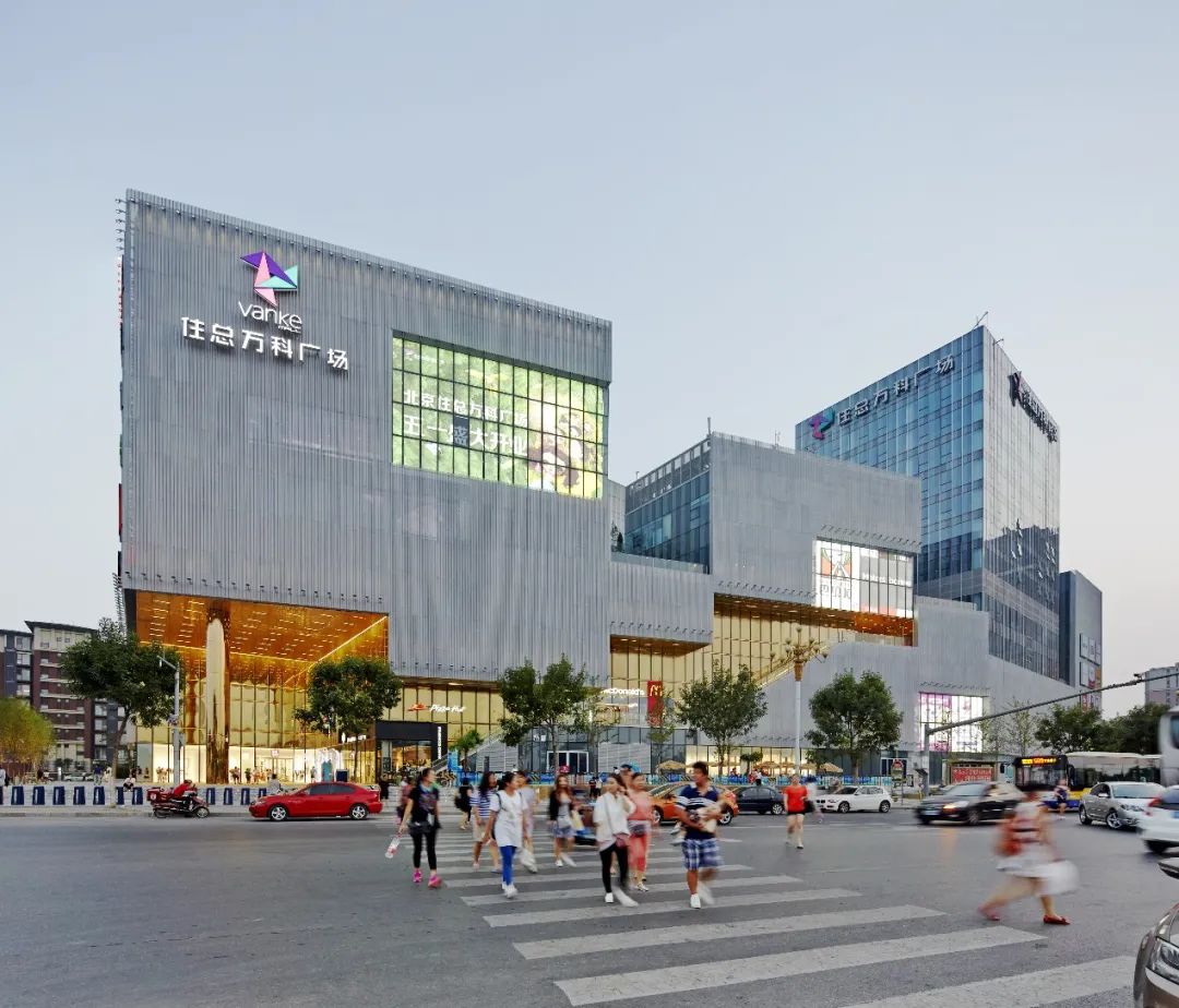 购物中心屋顶变跑道，颠覆传统空间设计-91