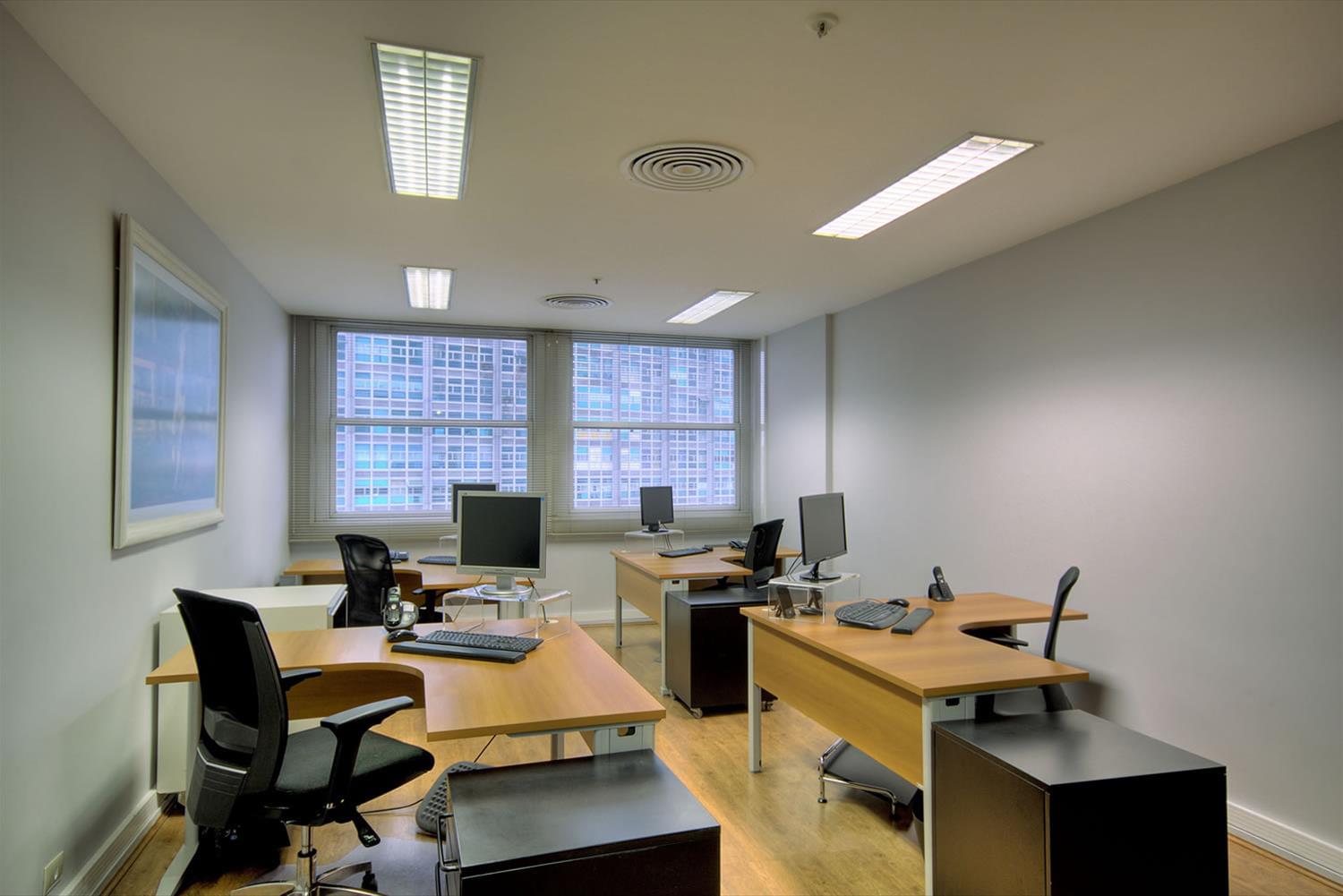 Quesada 律师楼 · 木质美学的现代办公空间-4