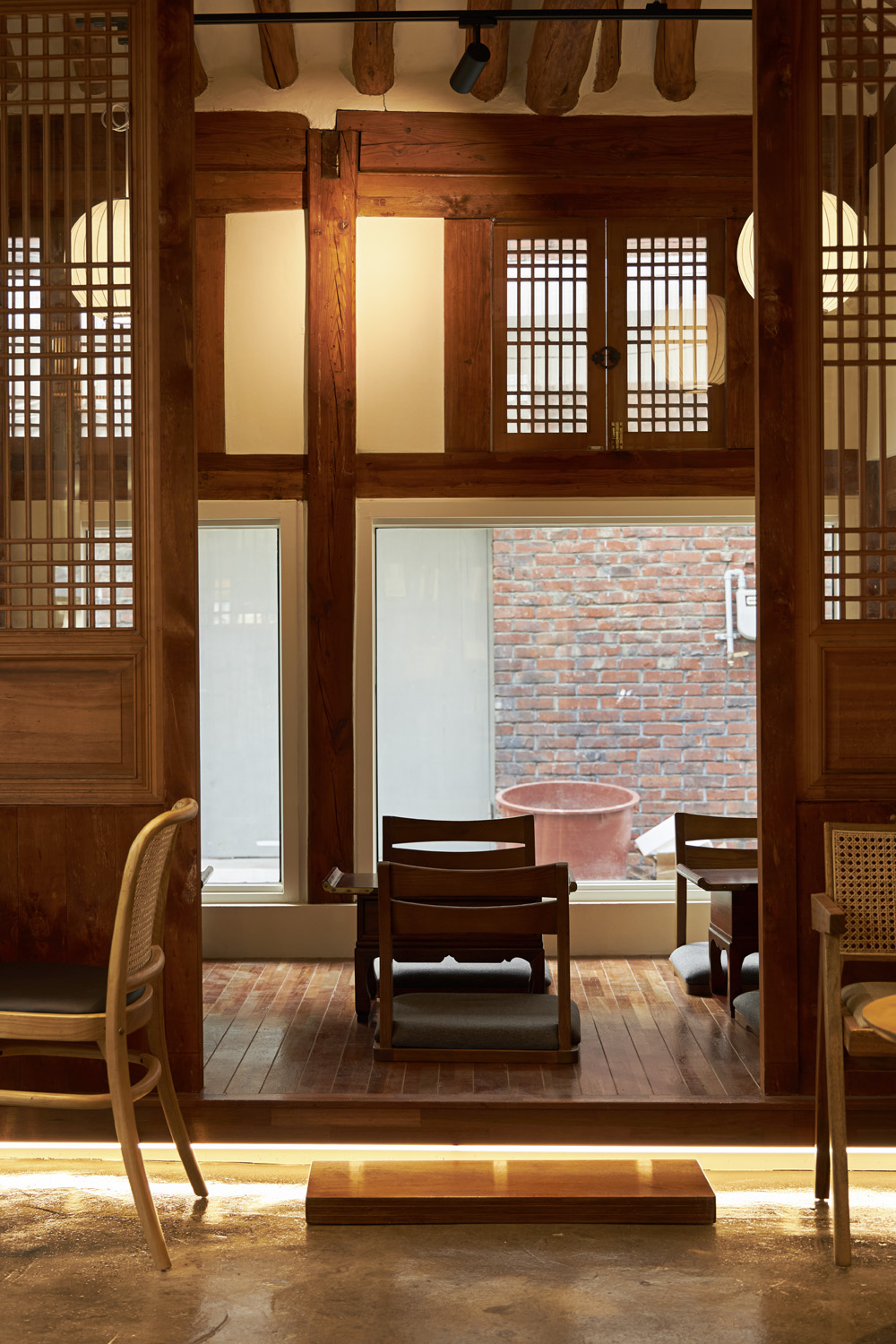 韩屋风格 18 坪咖啡厅室内设计案例解析-18