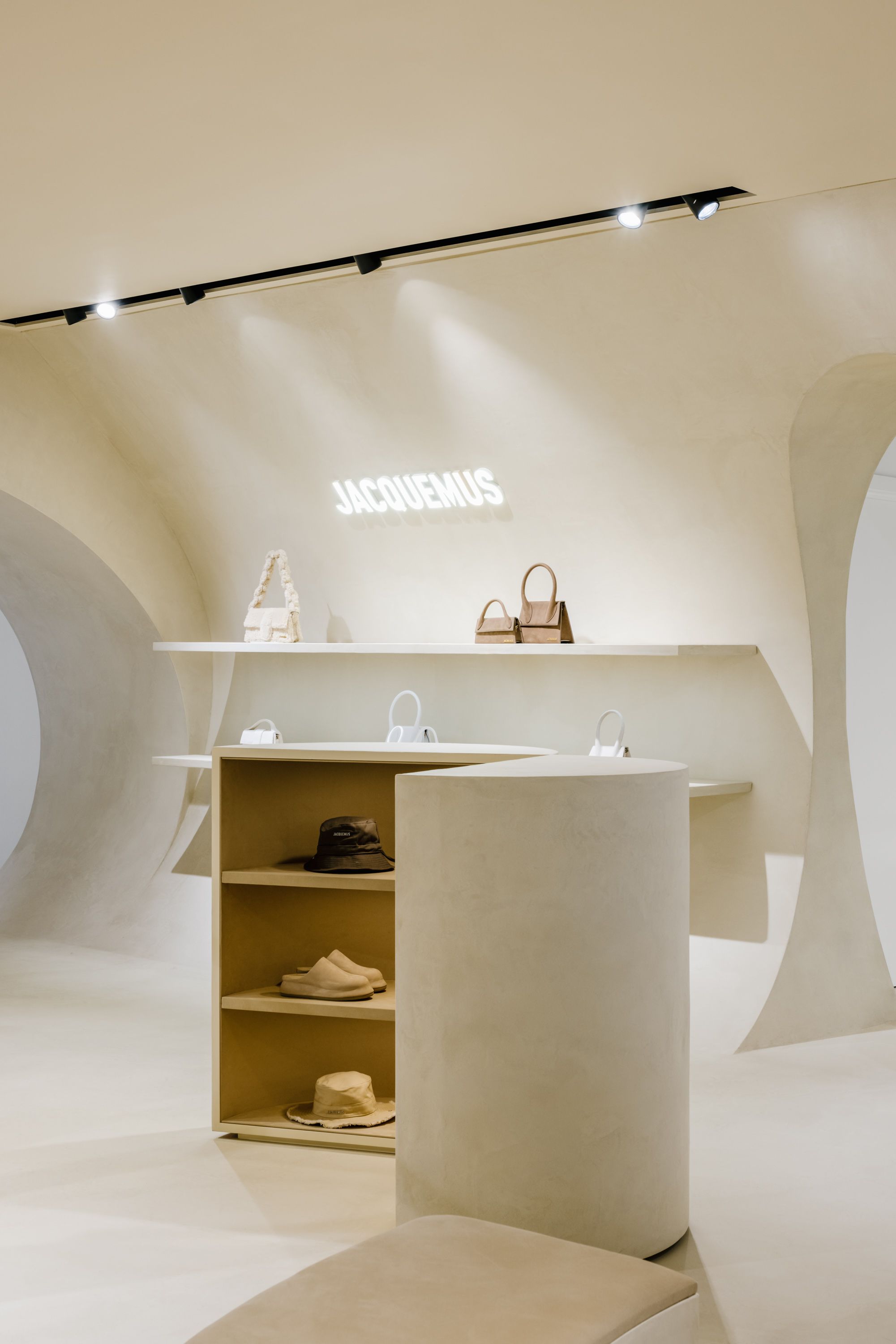 Jacquemus 巴黎伦敦旗舰店-9