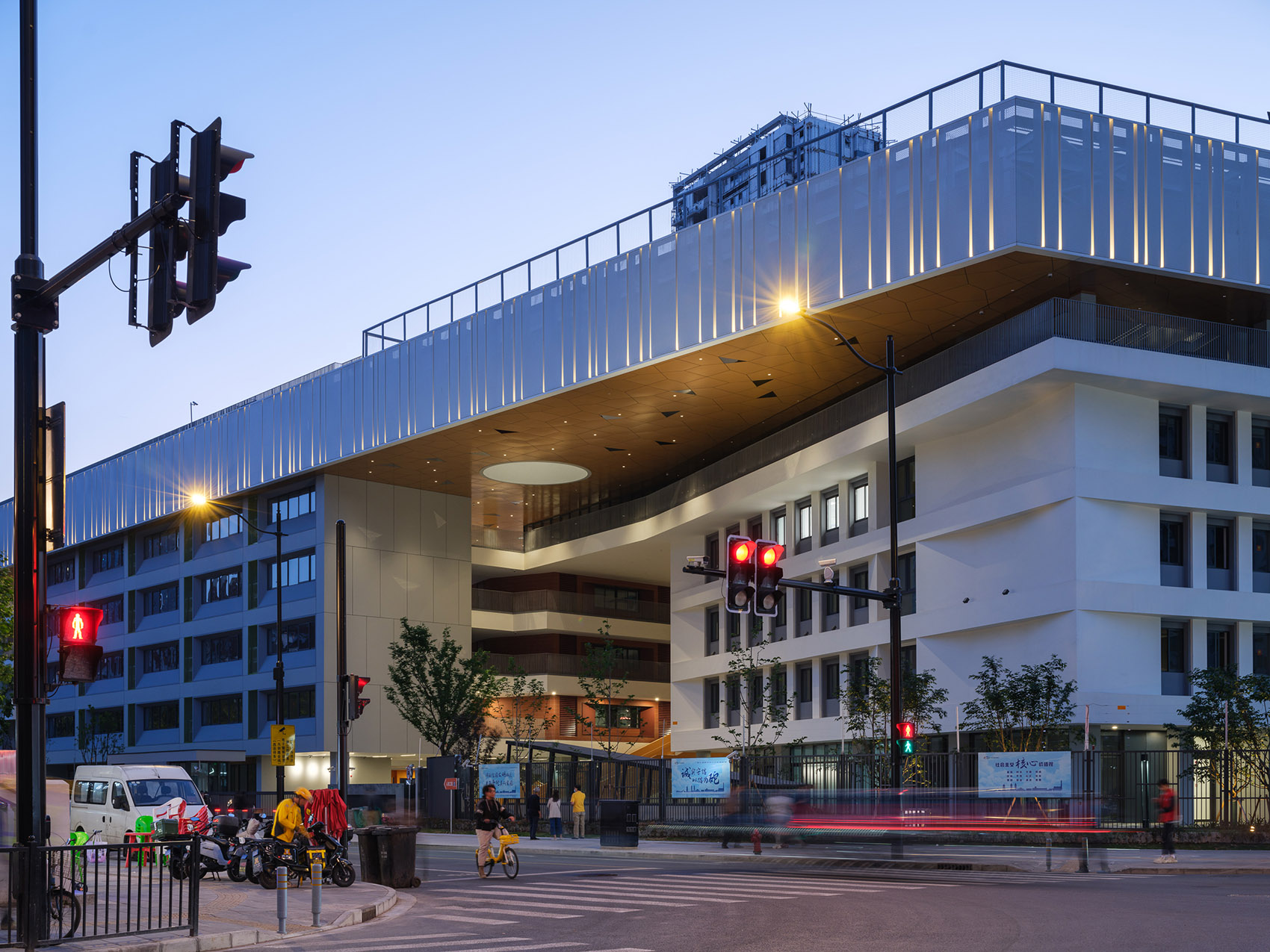 浸润在城市中·上海普陀区武宁中学异地改扩建项目丨中国上海丨阿科米星建筑设计事务所-32