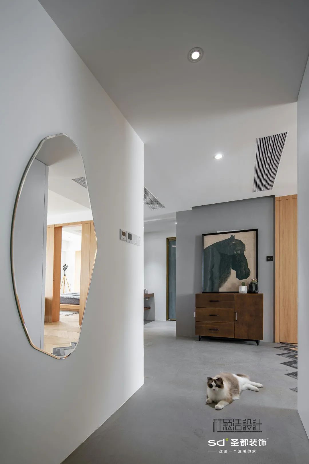 机车控的秘密基地 | 极简复古的 120㎡浪漫空间-10