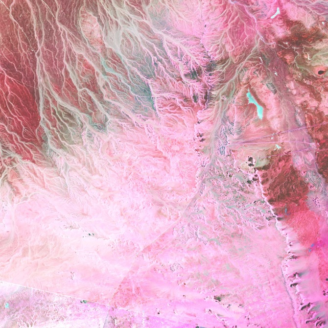 Blue Farmland可译为蓝色农田，但huaikuanchung不是一个常见的英文词汇或有公认含义的词语，不清楚其确切指的是什么，无法完成该部分的准确翻译 丨以色列-50