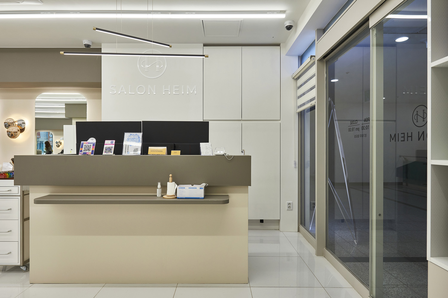 韩国 27 平极简美容室设计-5