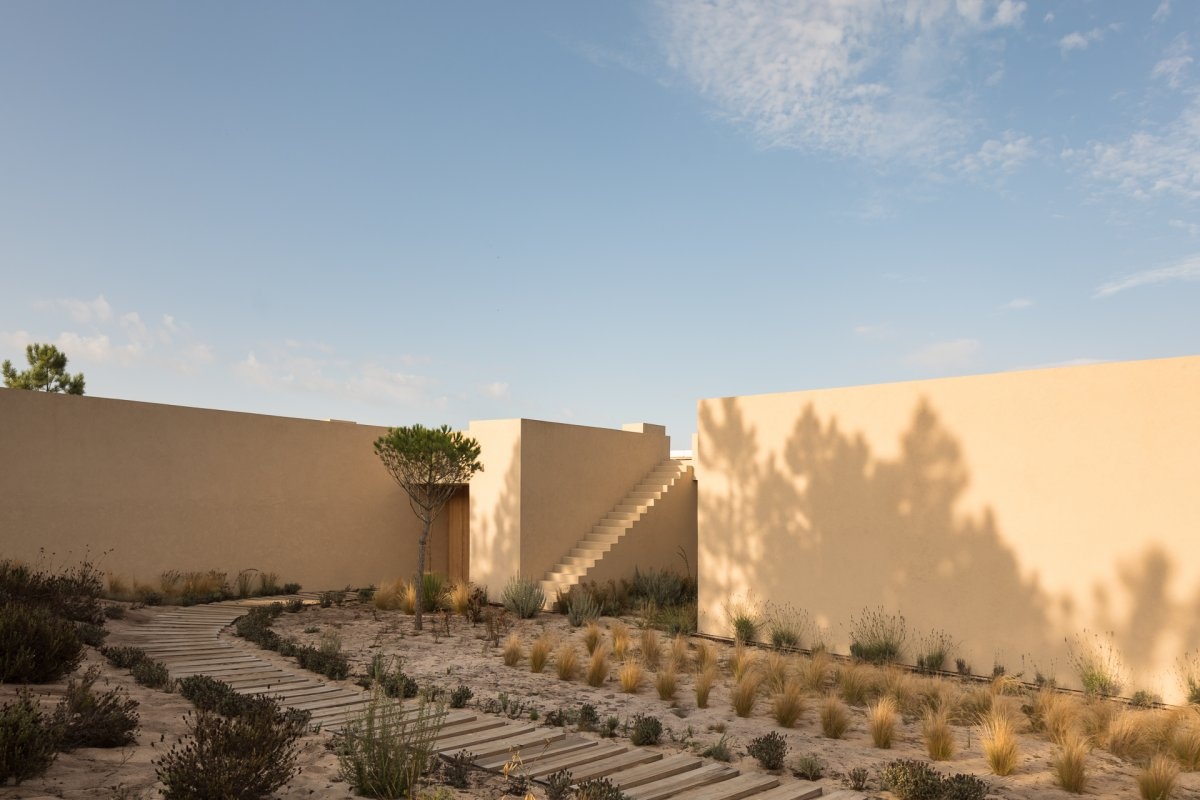 梅利德斯艺术丨葡萄牙丨西班牙建筑公司 Esteva i Esteva-0