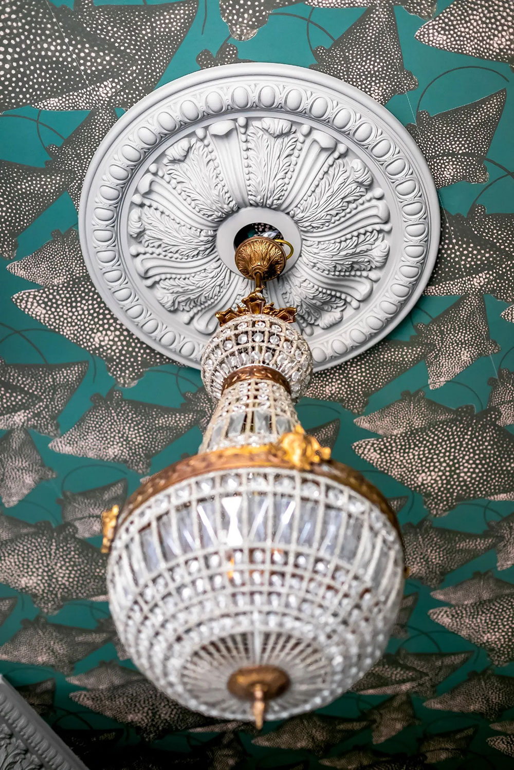 斯德哥尔摩 72 平米公寓,螺旋楼梯与玻璃隔间的完美结合-19