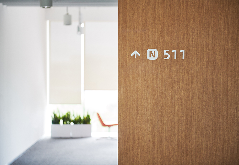 阿里巴巴访客中心导视设计-12