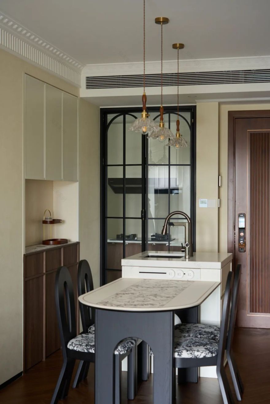 宝安·和荣西湾I76m²复古美拉德风,岛台、衣帽间、浴缸样样俱全-32