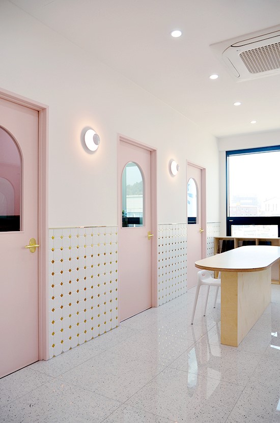 简约白调音乐学校 打造优雅氛围-5