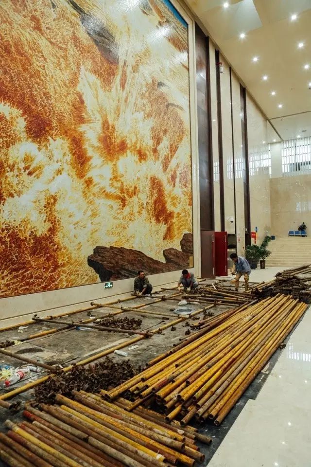 中央美院主持创作的大型石英马赛克壁画《黄河颂》昨日在延安大剧院落成-55