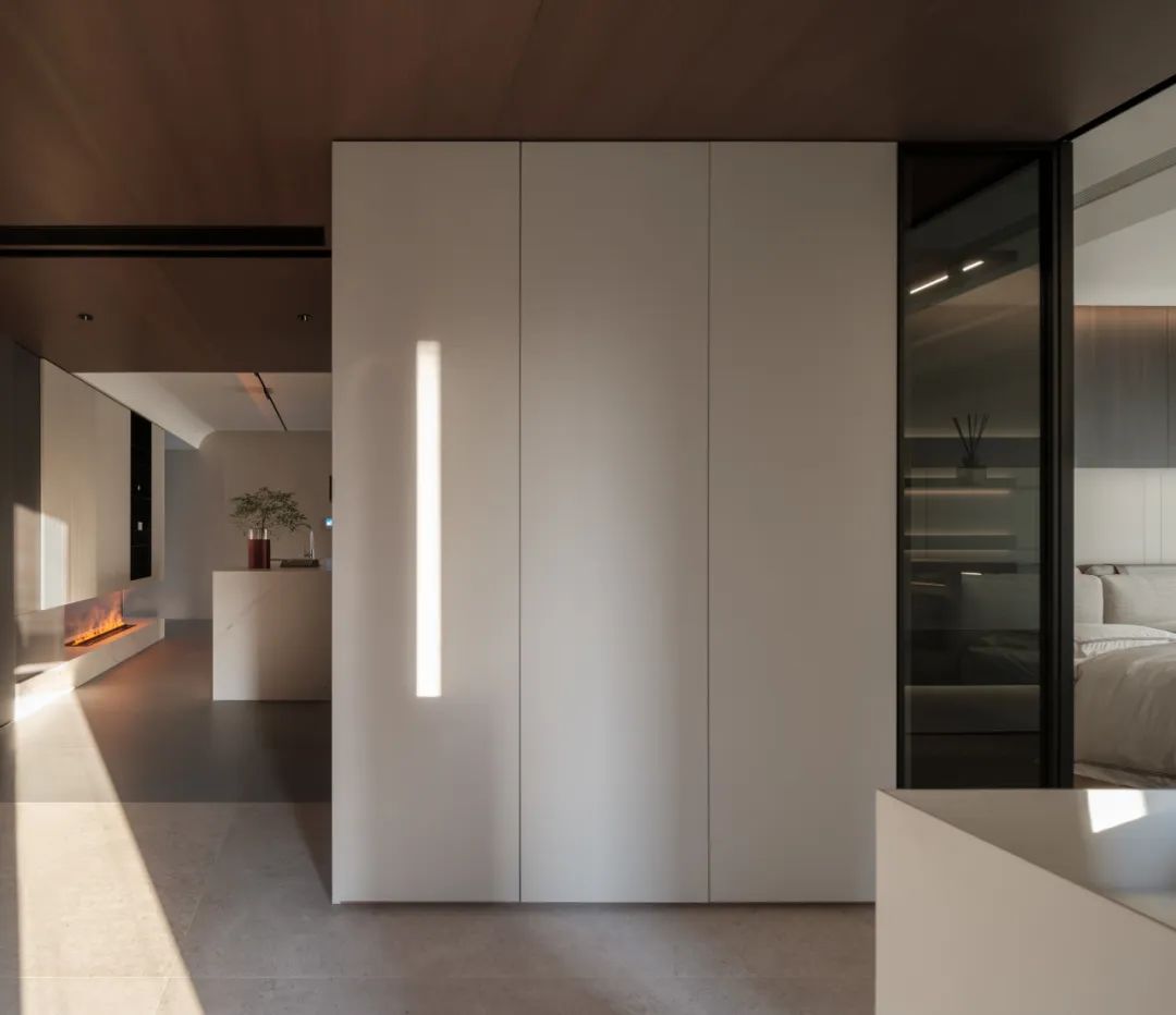 时间的轮廓丨UOHO-64