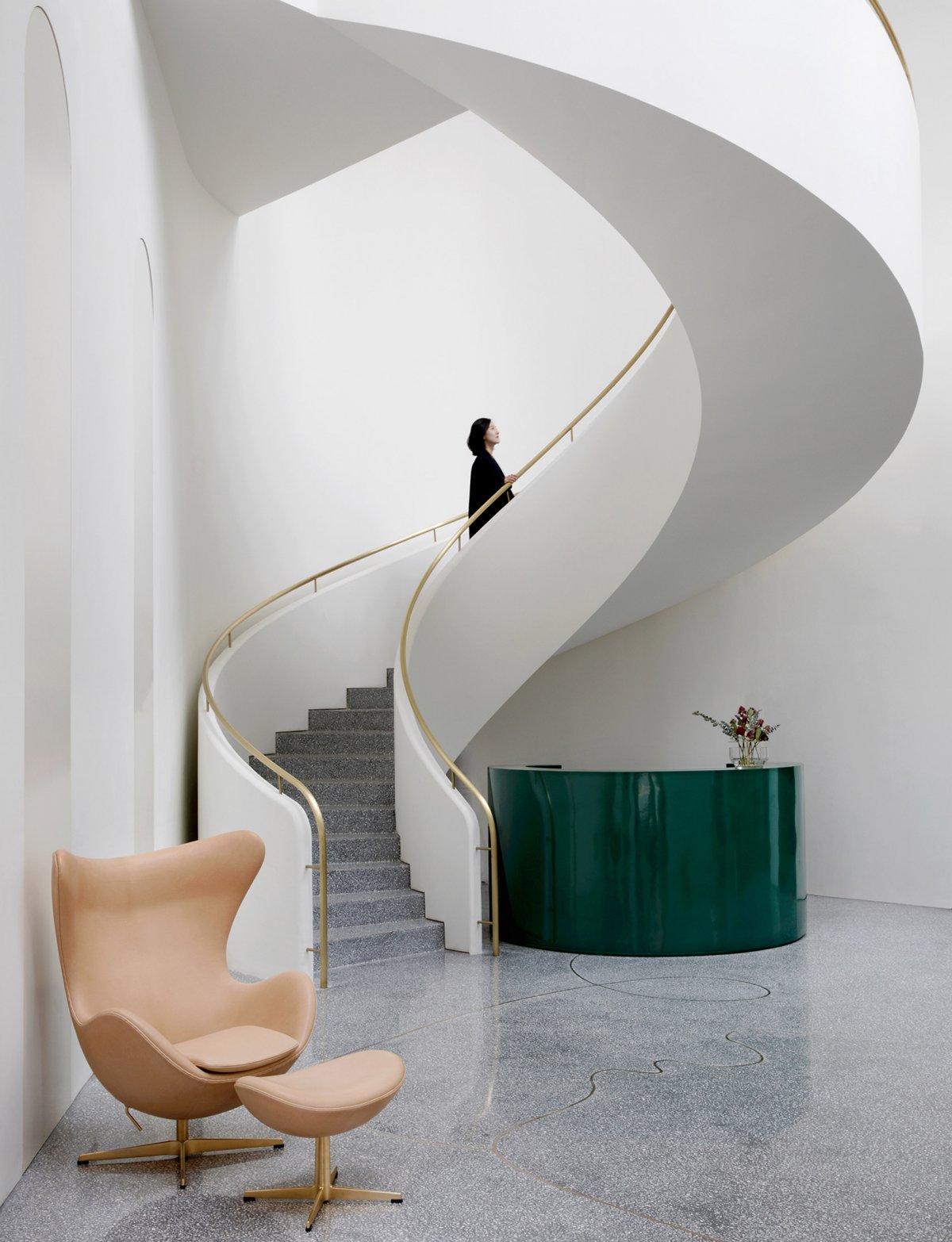 西安 Fritz Hansen 旗舰店，百年品牌融合古老建筑-24