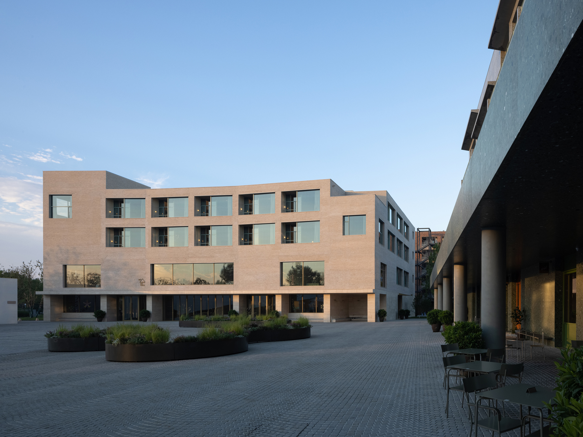 友谊湾社区,Mi Casa Su Casa俱乐部酒店及娟颂公寓丨中国秦皇岛丨genarchitects,AECOM等多家-43