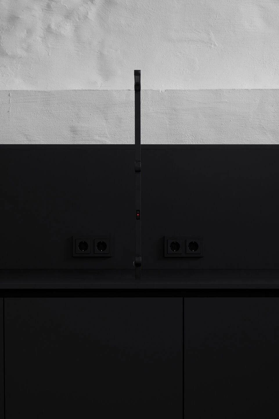 德国古老建筑中的现代纹身工作室-25