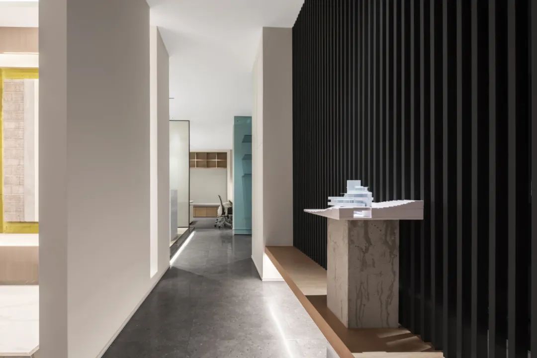 周应钦打造广州居然设计中心,光与影的慢时光美学空间-42