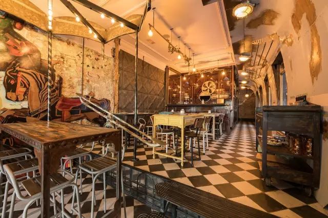 空间设计｜打造复古电影的怀旧感-10