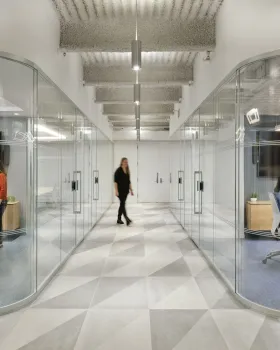 FTI 咨询纽约市办公室丨美国纽约丨STUDIOS Architecture