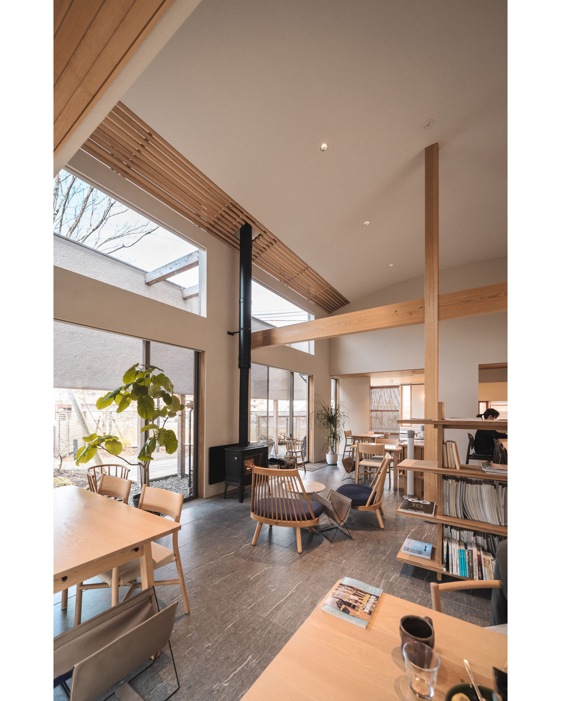 Emi Cafe-9