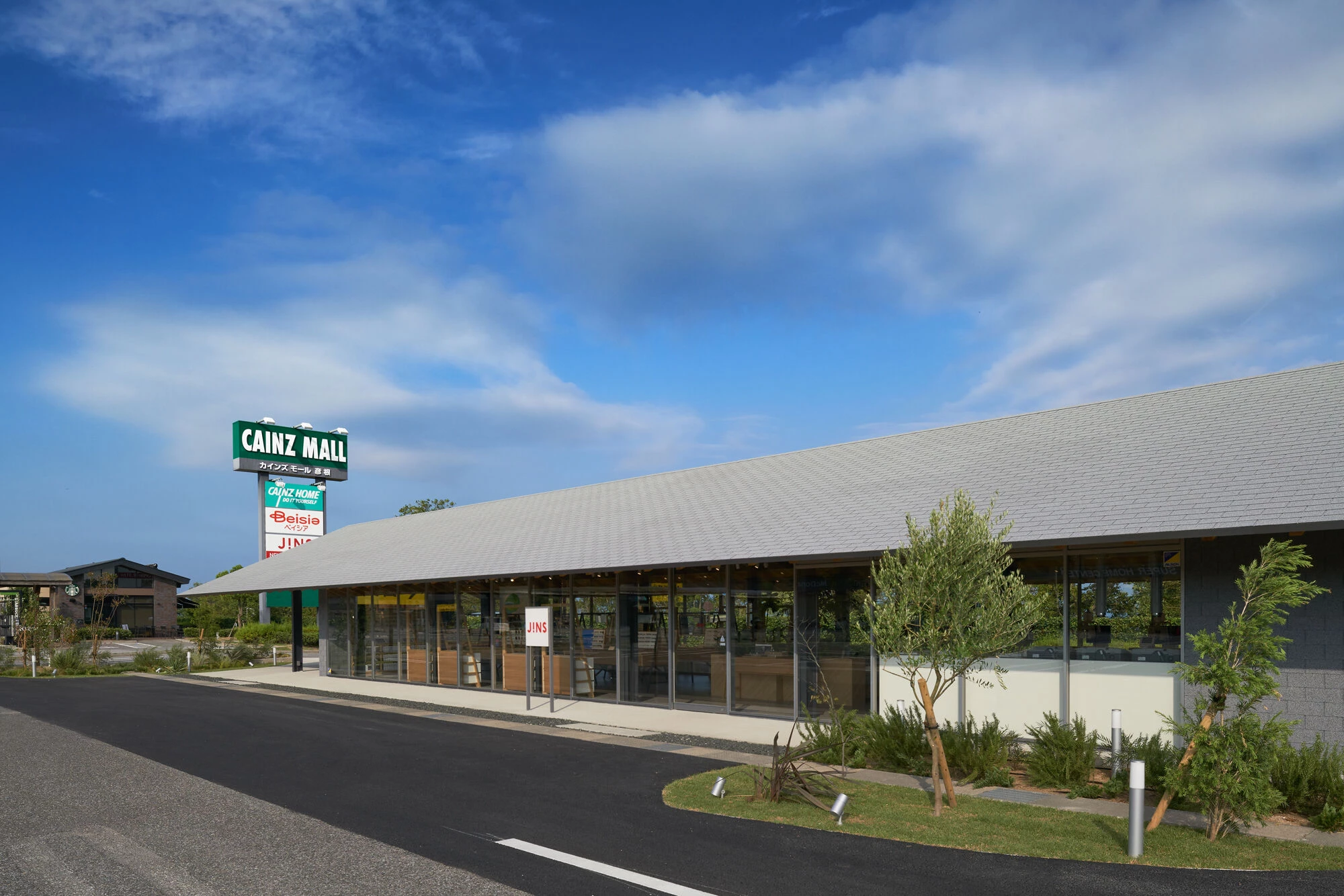 JINS Hikone 眼镜店丨日本滋贺丨Tadashi Hirai 设计工作室-9