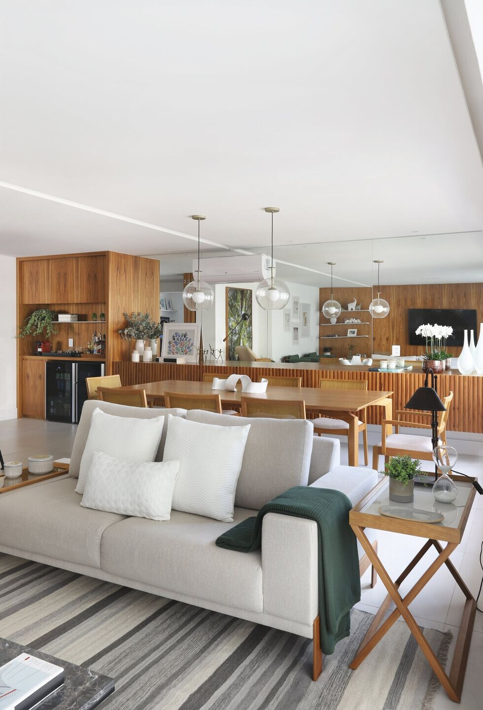 热带风情融入圣保罗公寓丨巴西圣保罗丨Dirani e Marchió-11