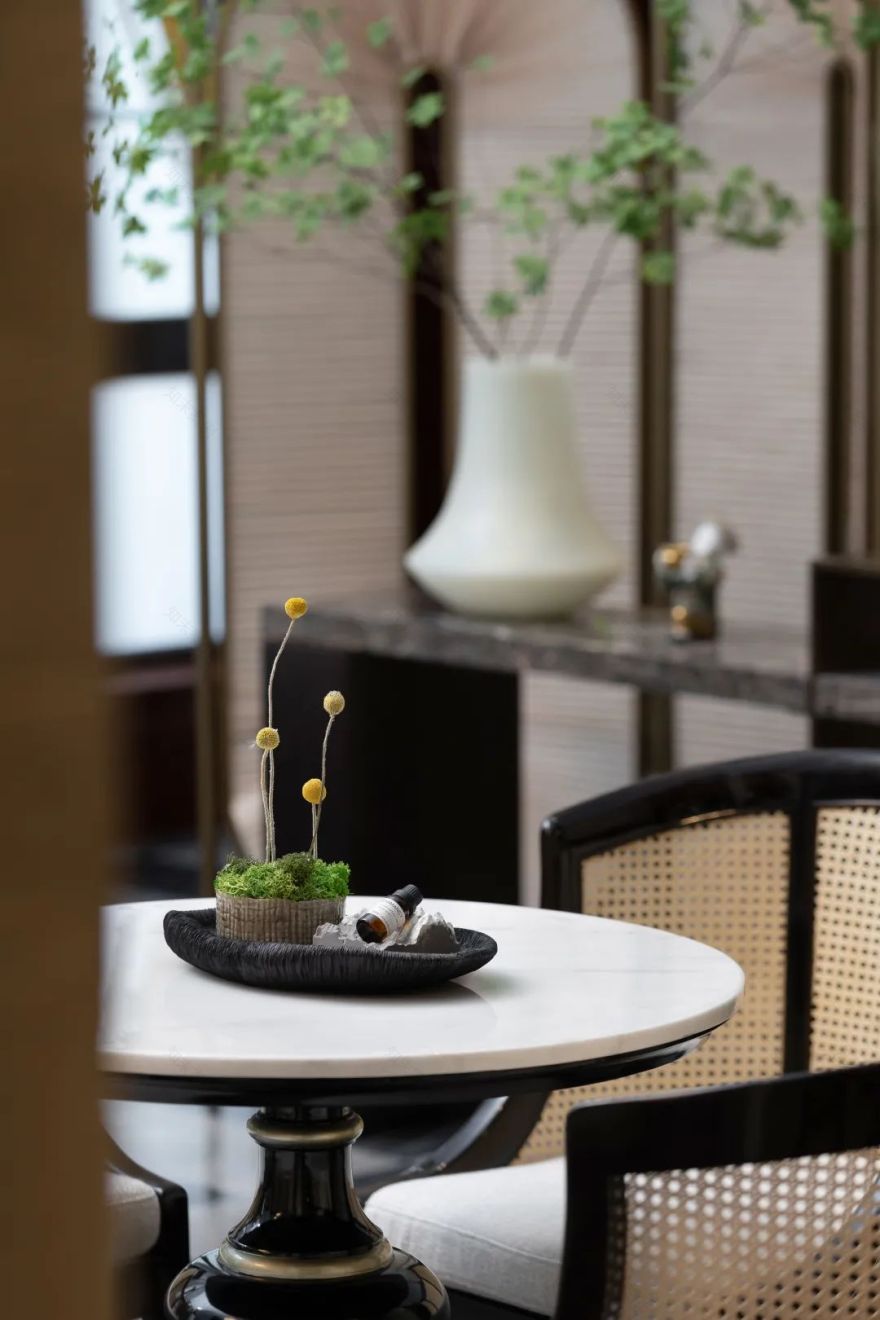 烟台万科御龙山悦莊销售中心——东西方无界的现代美学空间-64