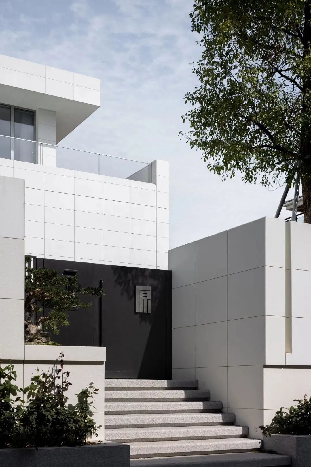 1500㎡极简豪宅丨艾克建筑设计-25