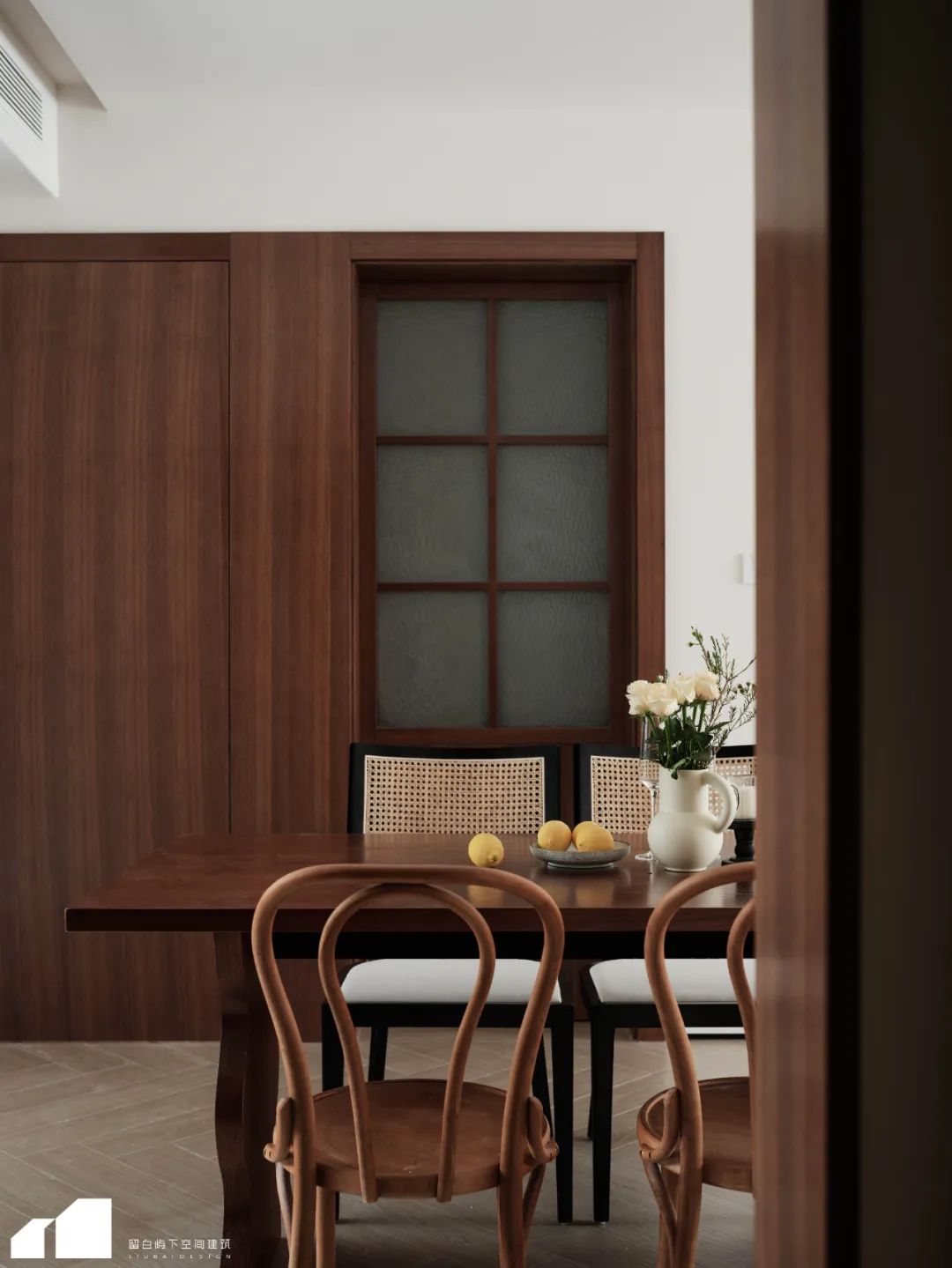 留白·私宅 · 舒适自然的轻复古之家丨留白屿下空间建筑-24