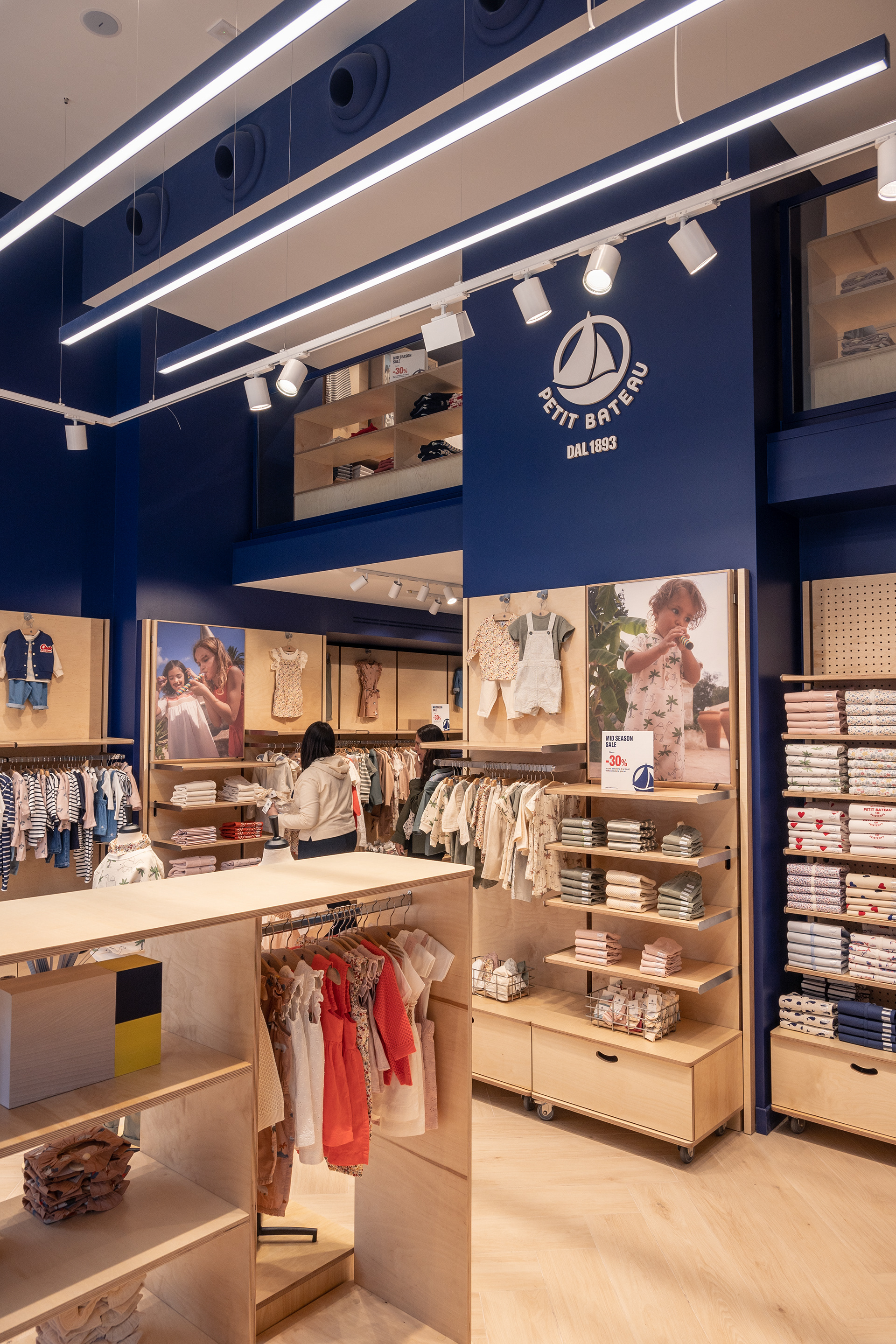 Petit Bateau 商店丨意大利米兰丨Masterplanstudio-14