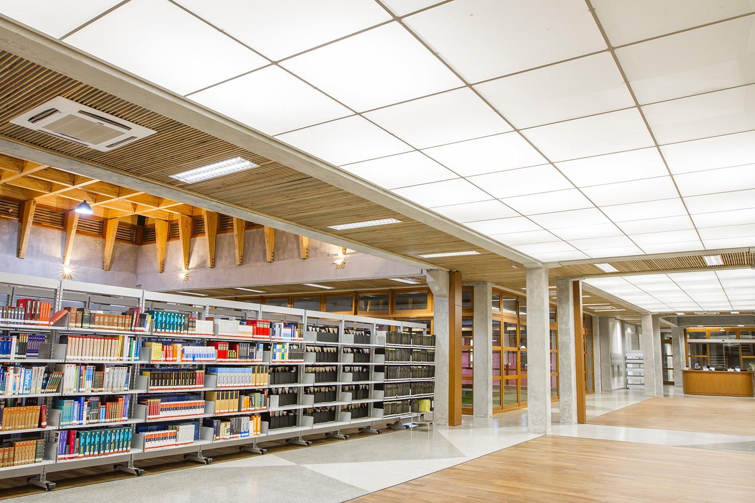 巴西帕乌洛弗雷伊罗图书馆 · 绿色可持续的教育文化空间-6