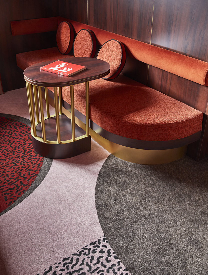 Оскар Люсьен Оно: отель в Париже с мотивами Memphis-9