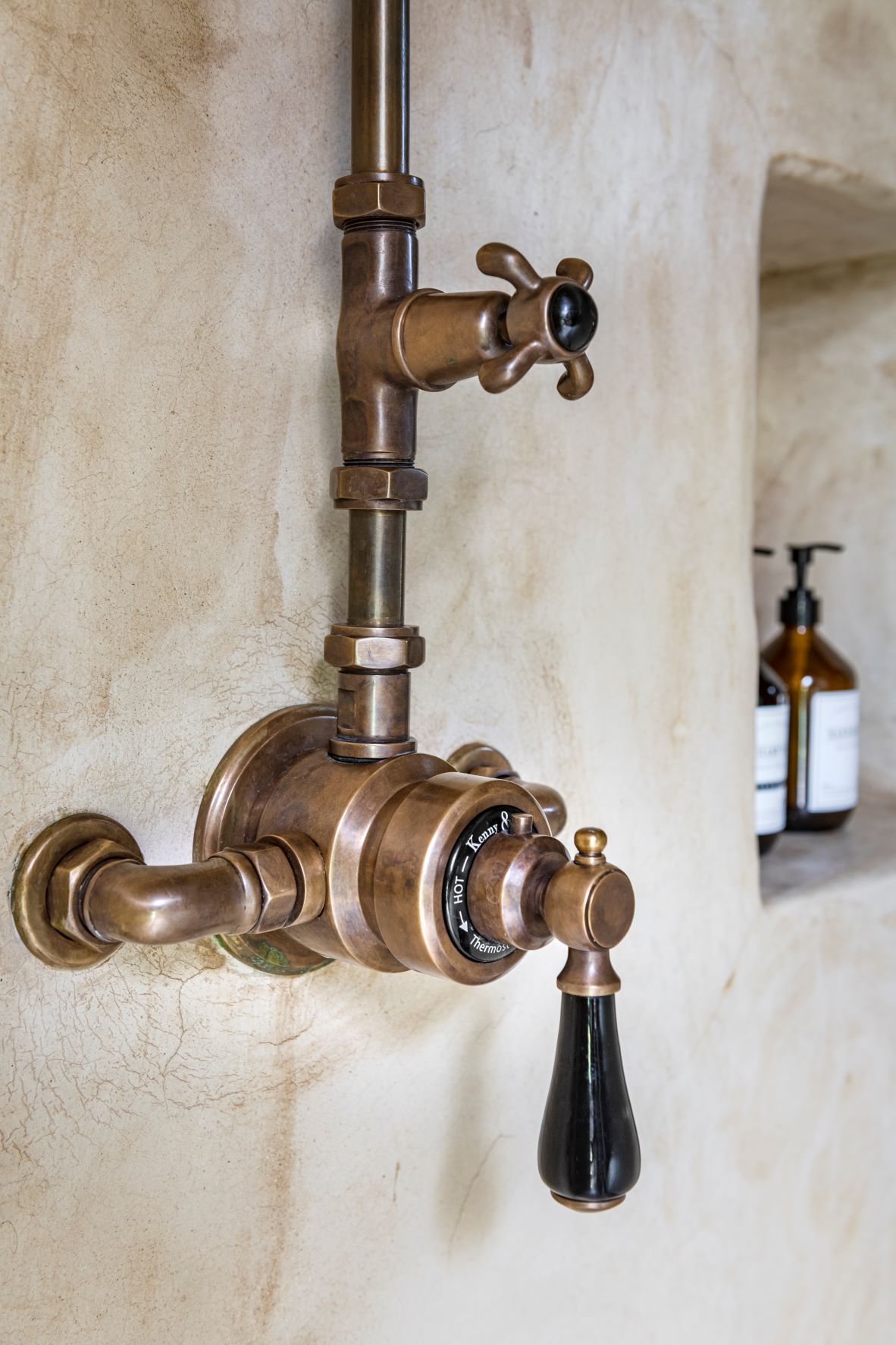 Bohemian badkamer: wabi sabi invloeden-2