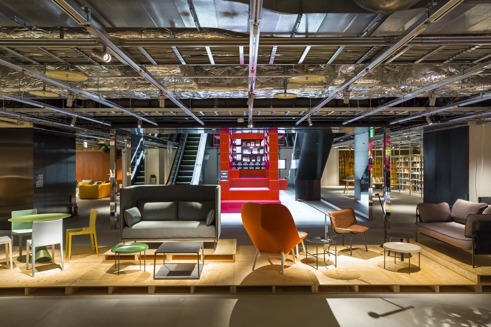 东京 HAY 旗舰店 | 灵活可变的家具系统空间-21