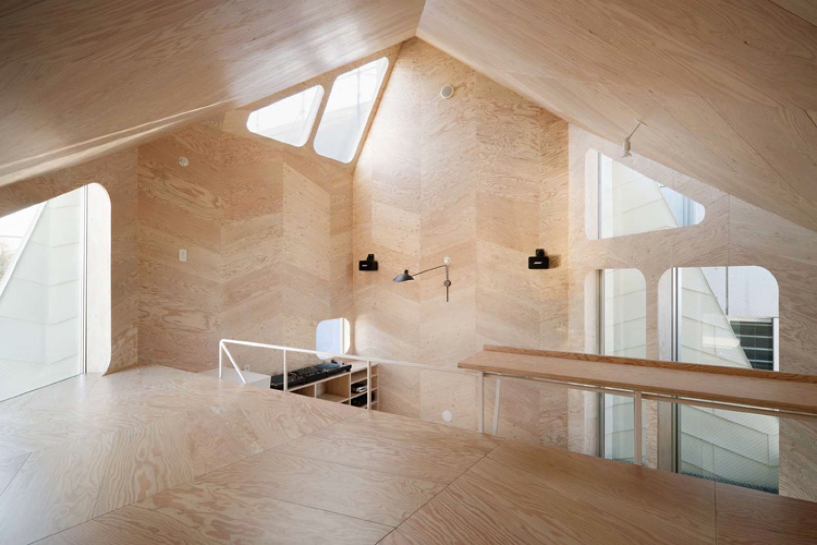 日本东京住宅商铺一体式小型独栋住宅-10