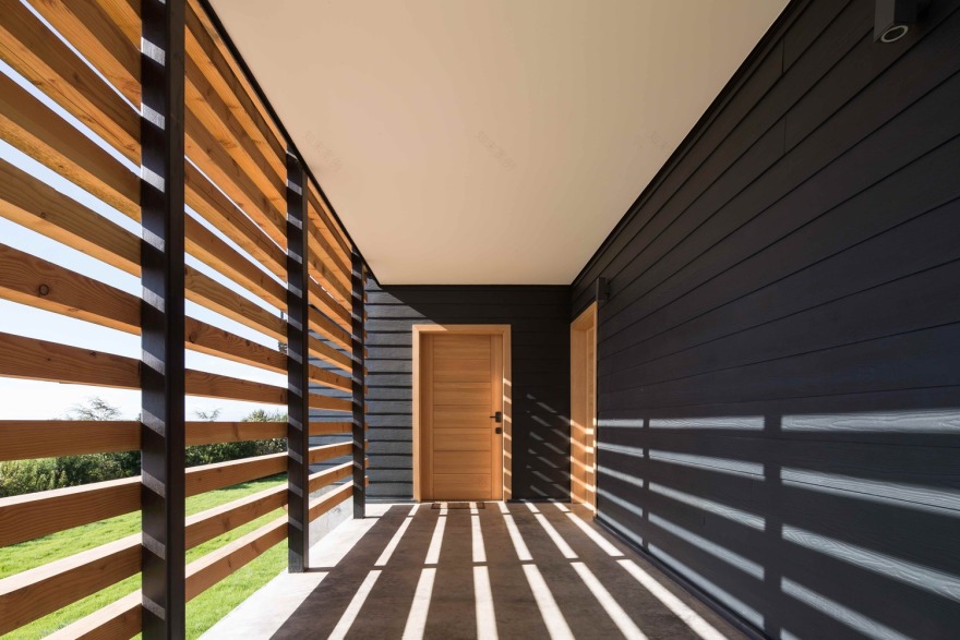 智利 Wulf House 湖畔别墅,融入景观与节能设计-19