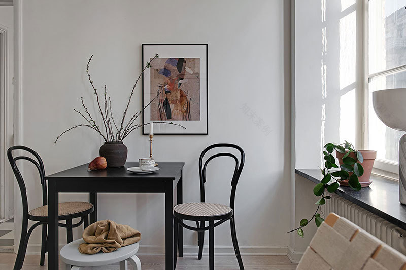 瑞典简约灰调一居室公寓-6