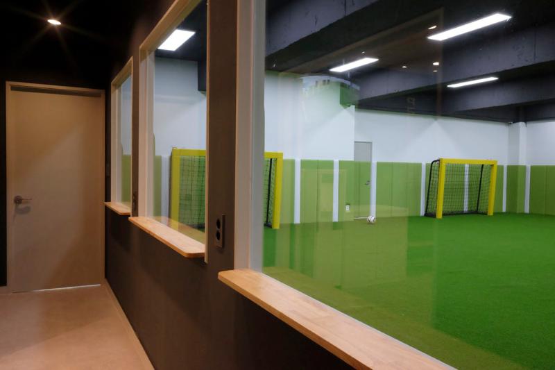 简约氛围的 62 平米室内足球场设计-6