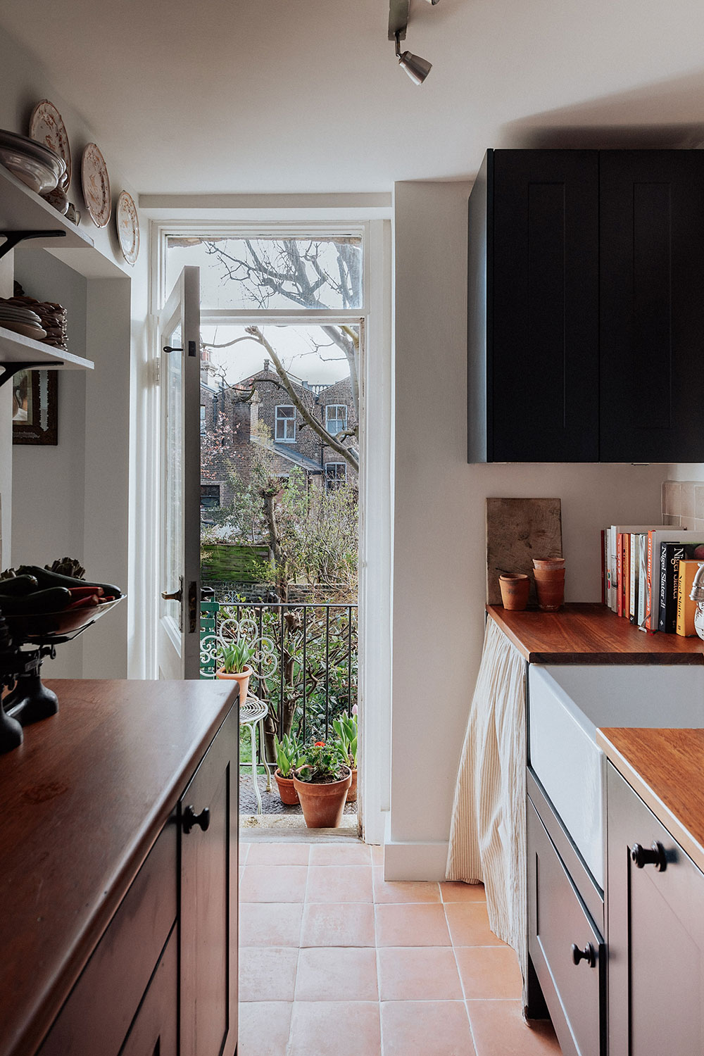 伦敦精致复古小公寓，古典与创意的完美结合-15