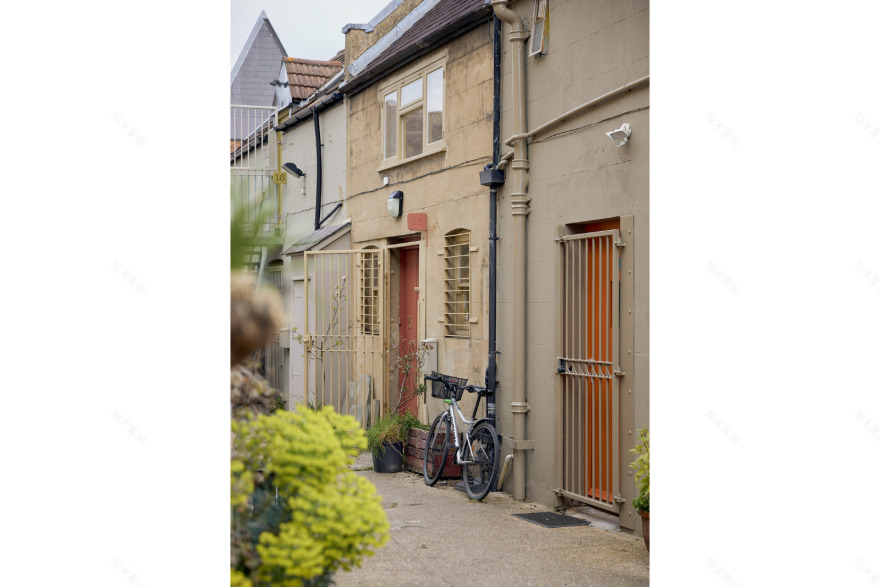 Our guide to Herne Hill and Tulse Hill: vibrant markets and outdoor swimming in south London | Journal | The Modern House-23