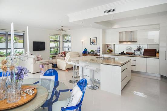 BANANDRESORT 现代风格两层 4 卧室别墅-12