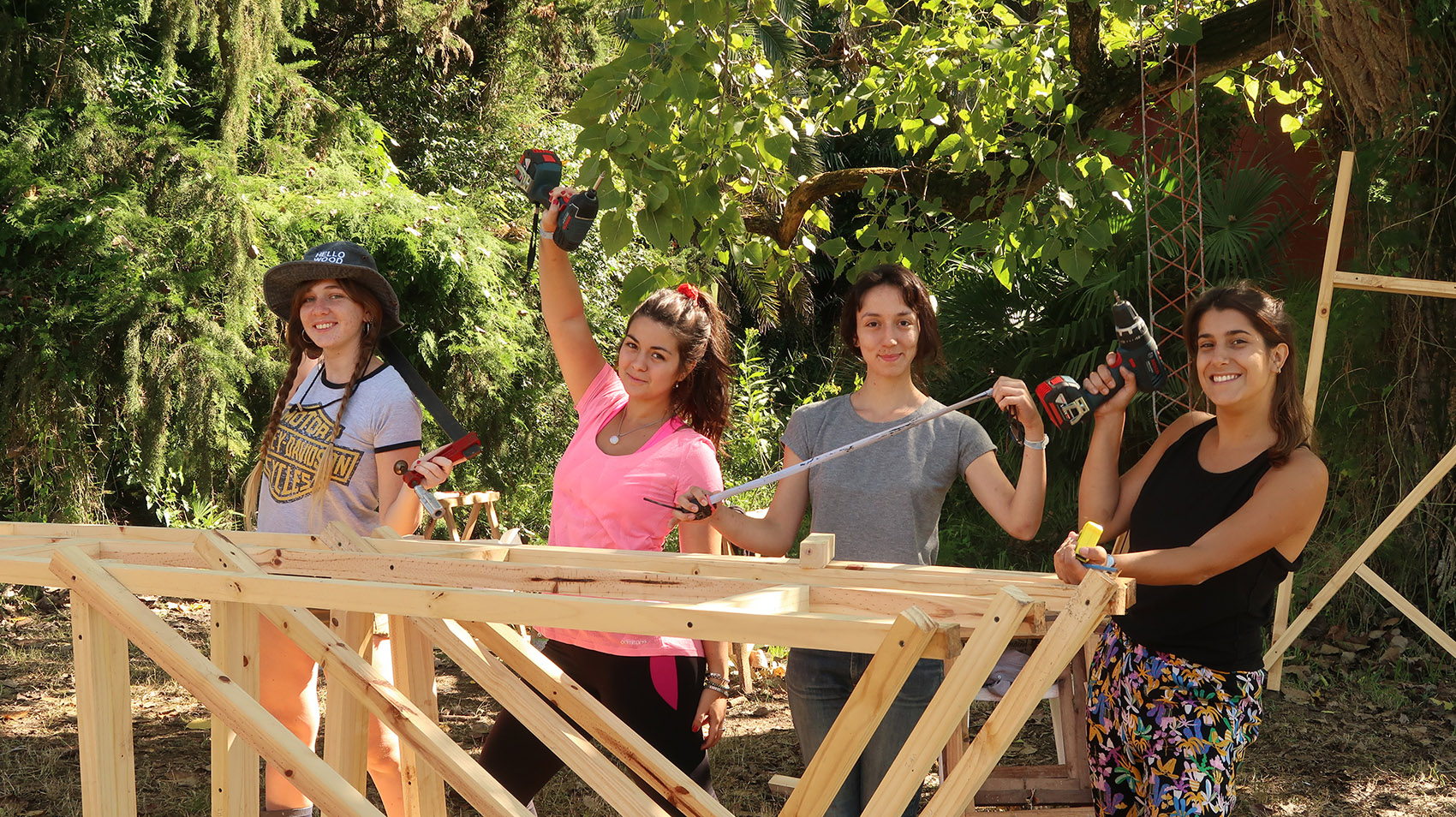 你好，木头！阿根廷的建筑教育暑期学校 / Hello Wood-24