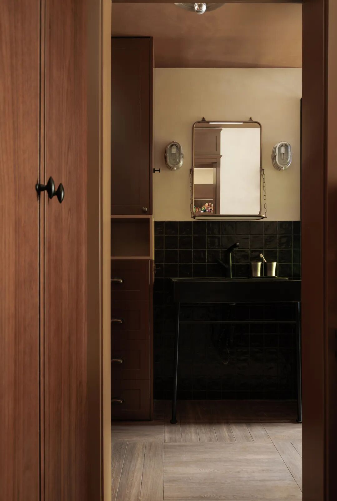 SAS边角边|故宫旁“老破小”变身复古两居-137