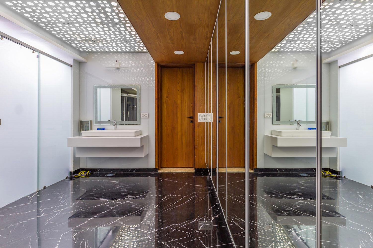 印度古吉拉特邦壮丽豪华别墅设计-24