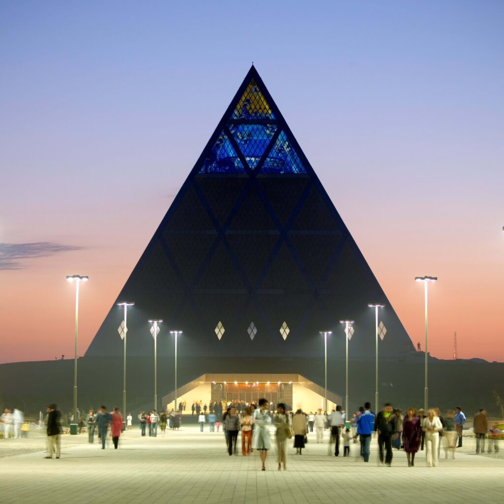 哈萨克斯坦和平与和解宫丨福斯特建筑事务所（Foster and Partners）-16