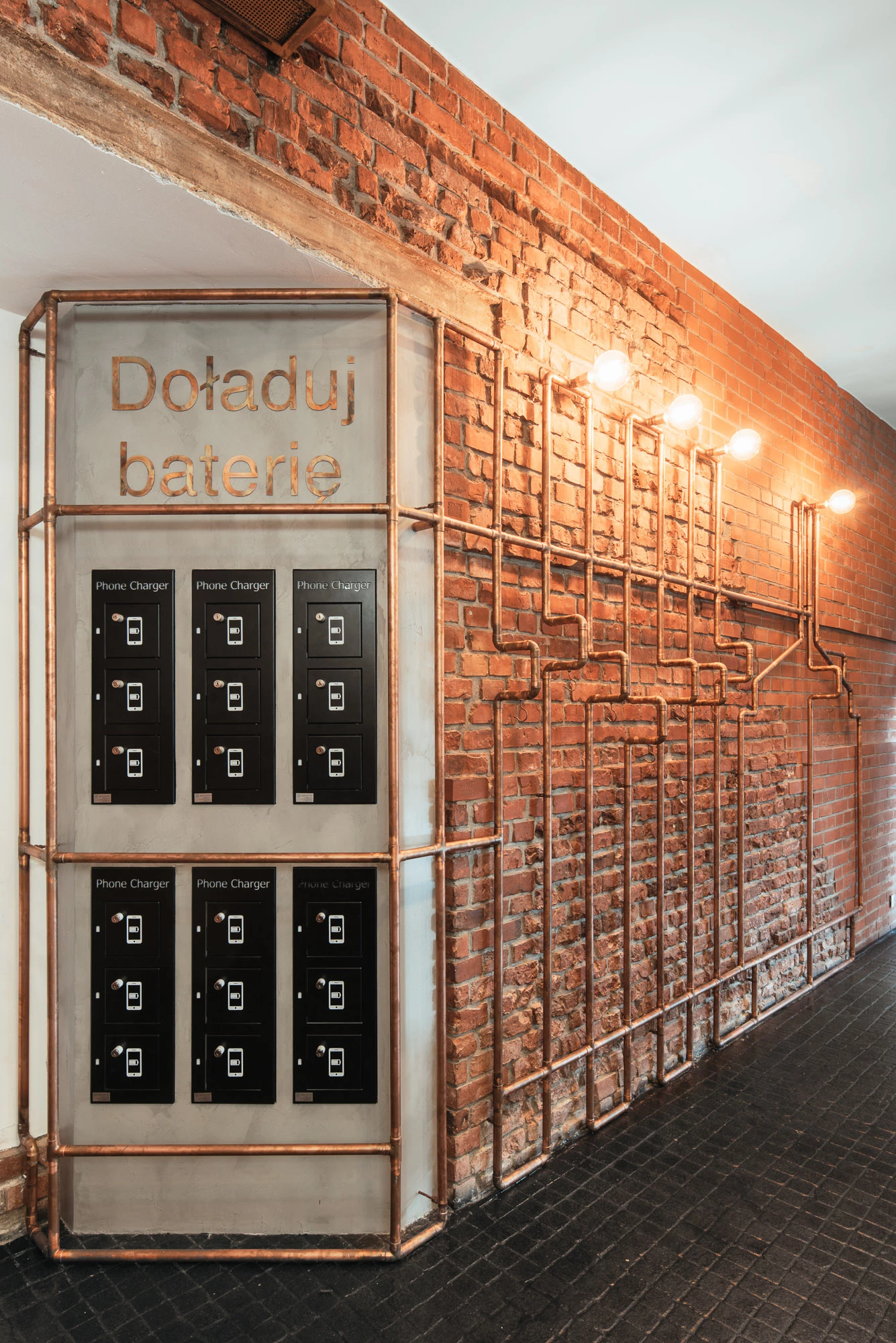 波兰 Stary Browar 购物中心现代厨房风格美食广场-34