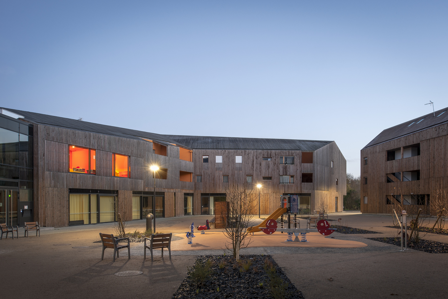 法国 Ecouflant 村中心重建项目 · 历史与现代对话-49