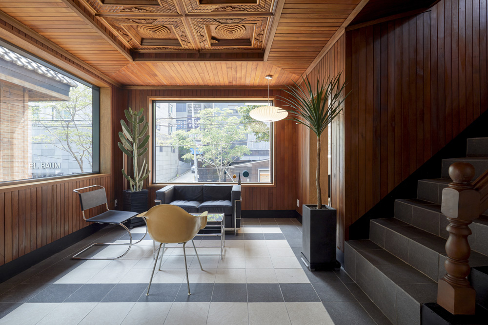 43 平米小户型的惊艳改造，极简主义的魅力展现-4